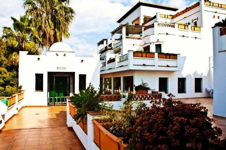 Apartamento de vacaciones para 2 personas, con jardín además de piscina y terraza - 1
