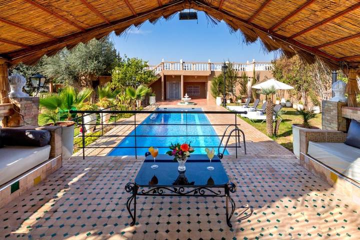 Maison d’hôte pour 2 personnes, avec piscine et jardin à Tameslouht