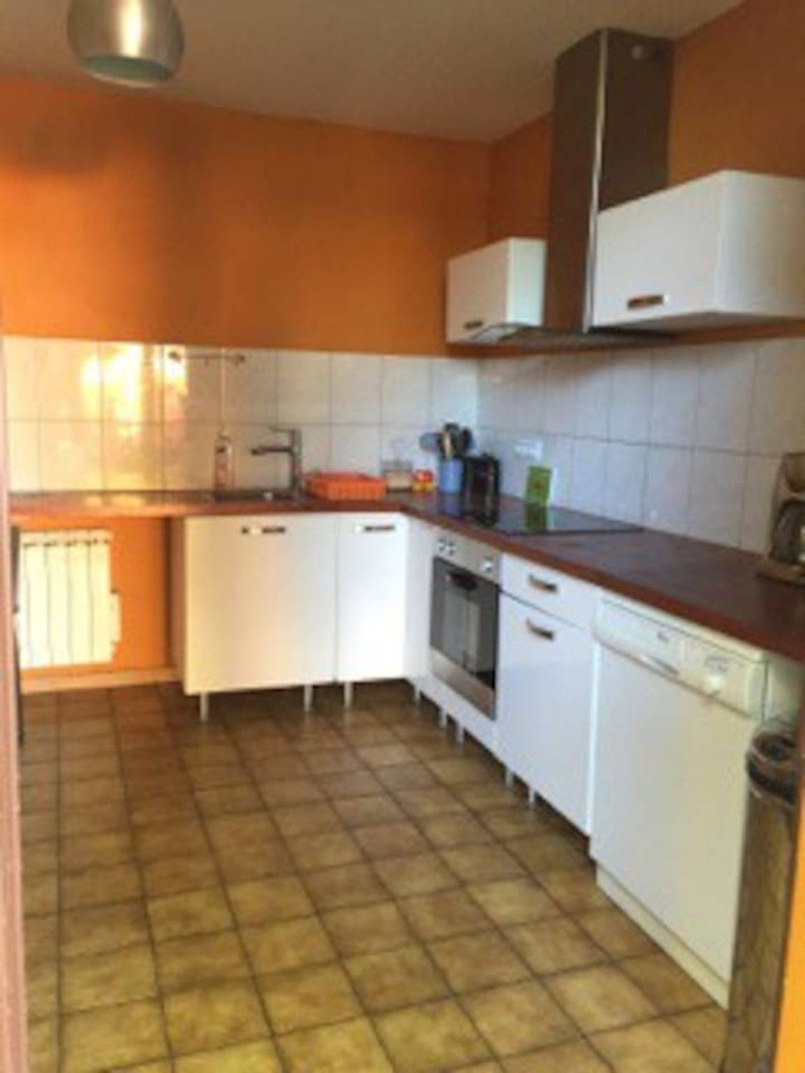 Appartement entier, Appartement confortable à Roanne avec jardin et parking in Roanne, Région de Roanne
