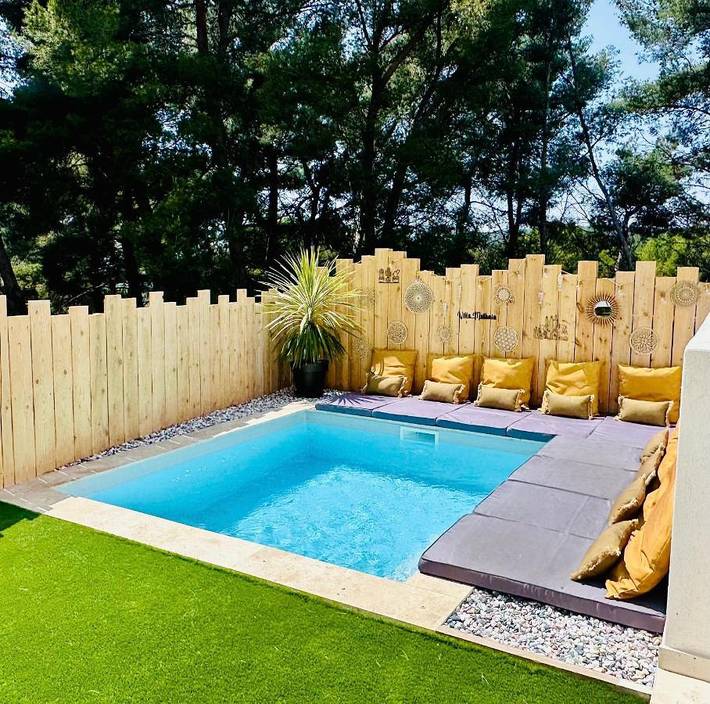 Location de vacances pour 8 personnes, avec terrasse ainsi que vue et piscine à Roquefort-la-Bédoule - 2