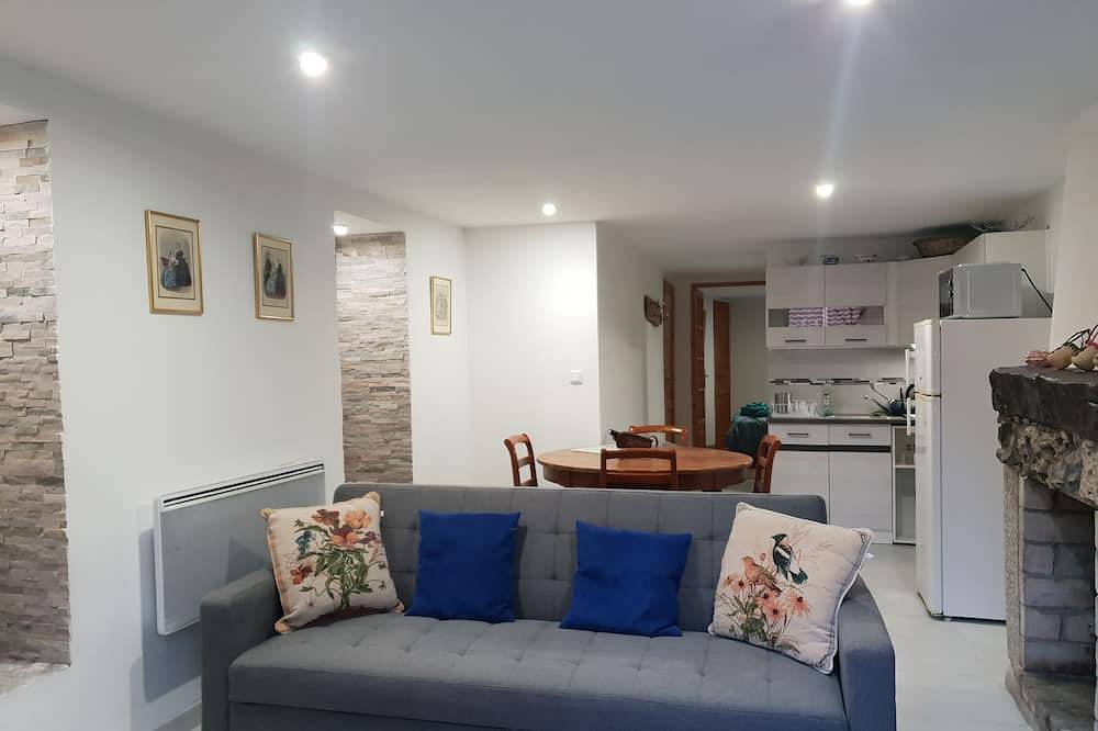 Entire apartment, Whole house in Belvédère, Nice region