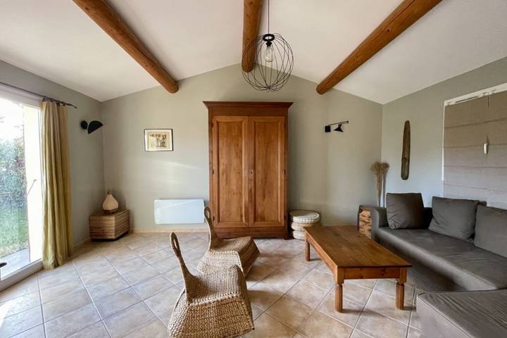 Nouveau "Villa Nova" in Cornillon-Confoux, Côte méditerranéenne (France)