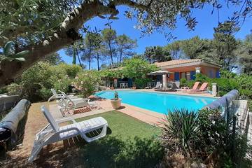 Location de vacances pour 15 personnes, avec jardin à Flassans-sur-Issole