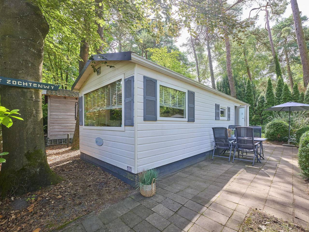 Schönes Ferienchalet mit verspieltem Garten
 in Epe, Veluwe