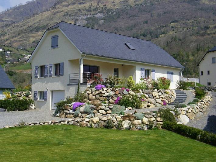 Gîte pour 10 personnes, avec terrasse et jardin à Béost - 2