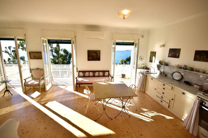 Gîte pour 6 personnes, avec terrasse dans Ospedaletti - 4