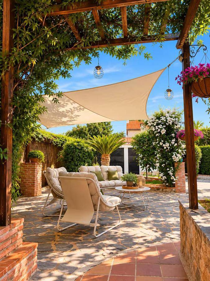 Villa privada con piscina, jardín y Bbq cerca de Madrid in Carranque, Área Metropolitana de Madrid