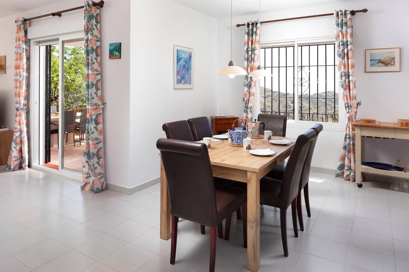 "Villa mimosa nationalpark nearby" mit Meer- und Bergblick, Pool, Garten, Terrasse, A/C & Wlan in Cómpeta, Málaga Provinz