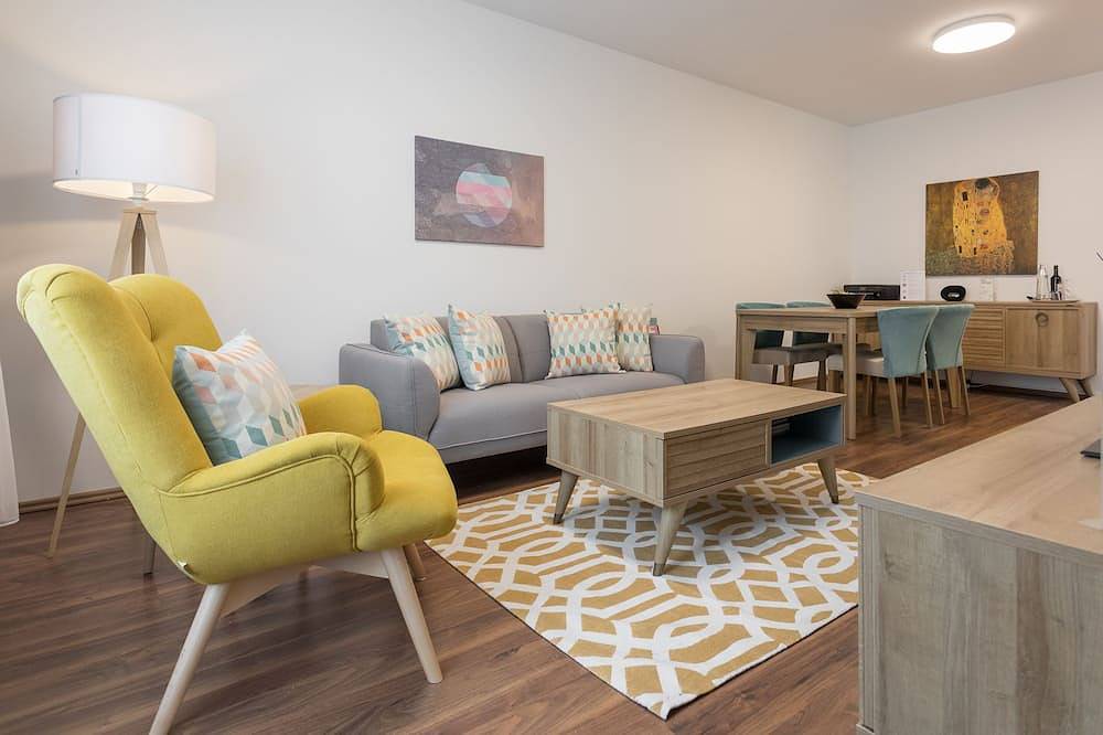 Ganze Wohnung, Moderne, ruhige Suite mit 2 Schlafzimmern und geräumiger Terrasse / in der Nähe der U-Bahnlinie 8of10 in Wien, Donau Niederösterreich