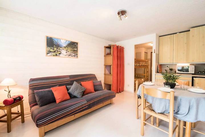 Gîte pour 4 personnes, avec Balcon et Vue dans Office De Tourisme De Saint Laurent Soulan - 3