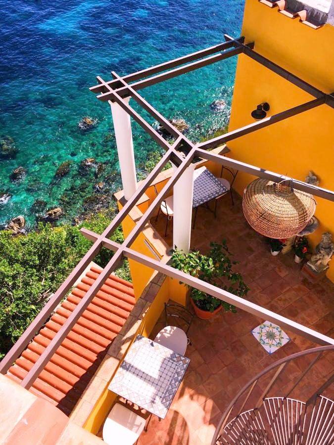 La Terrazza sul Mare in Spiaggia Libera di Marina Grande, Capri
