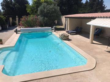 Cottage pour 2 personnes, avec jardin ainsi que piscine et vue à Pujaut