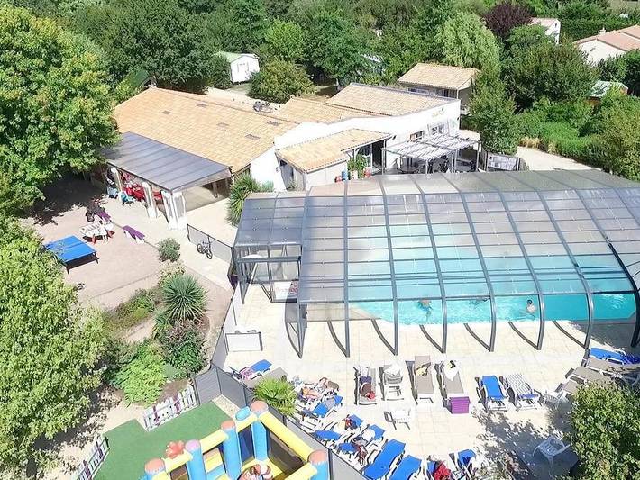 Mobil home pour 4 personnes, avec Terrasse et Bassin pour enfant ainsi que Piscine et Sauna à Apremont