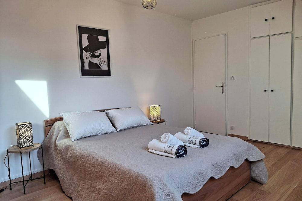 4-bedroom house • Garden - 8 people - Professionals & Families - Near Paris in Saint-Denis, Seine-Saint-Denis