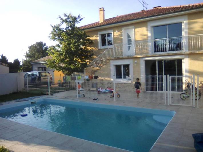 Location de vacances pour 9 personnes, avec terrasse et piscine, animaux acceptés à Eaunes