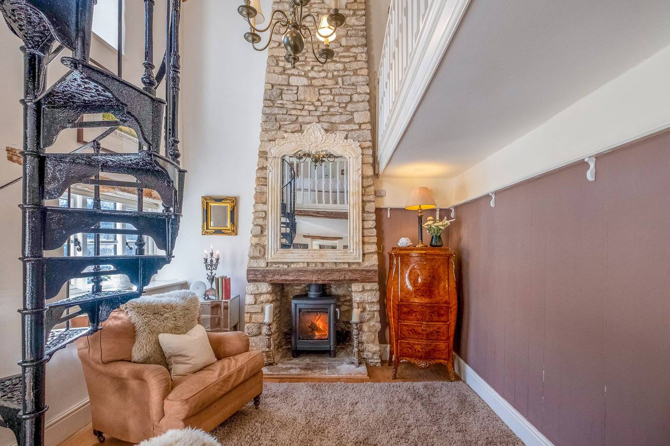 Bag End & Peppercorn Cottage in Stow-on-the-Wold, Gloucestershire