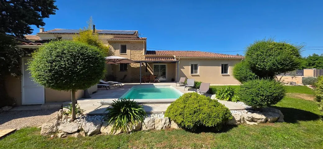 Chalet para 6 personas, con jardín y piscina, Se admiten mascotas - 1