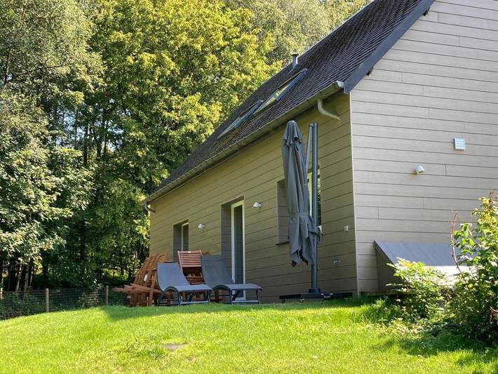 Location de vacances pour 8 personnes, avec jardin ainsi que vue et terrasse, animaux acceptés à Florennes - 2