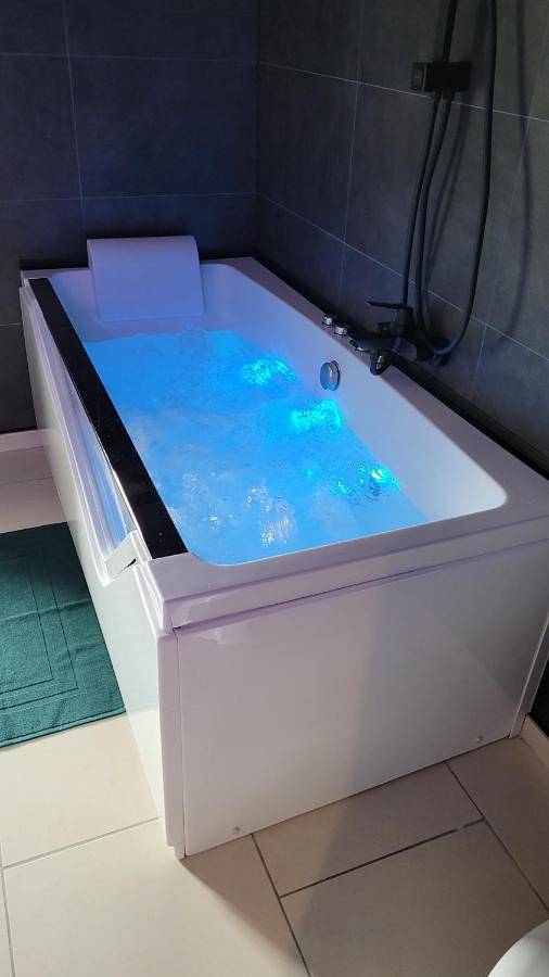 Location de vacances pour 4 personnes, avec jacuzzi ainsi que jardin et sauna à Ferrières (Liège)