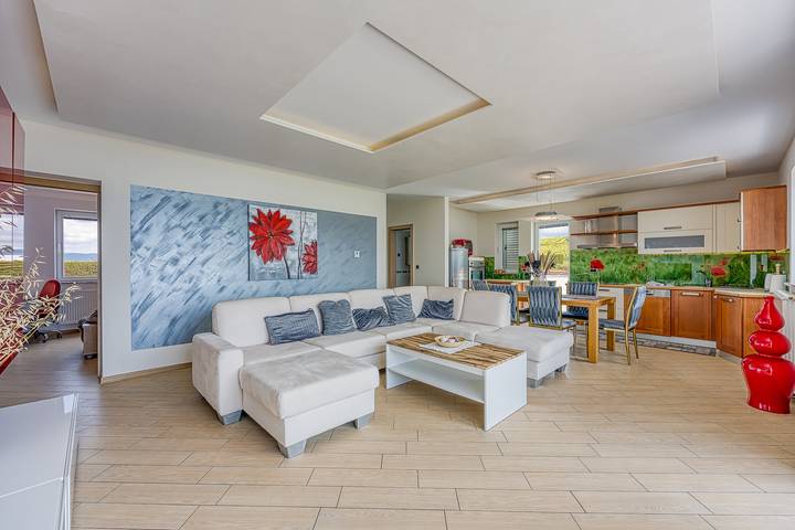 Ganze Wohnung, Pool Apartment Debeli Rtič 3 in Koper, Slowenische Riviera
