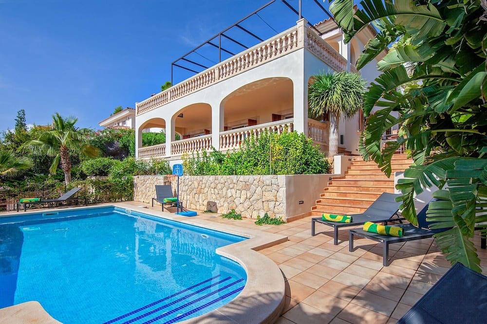 Preciosa casa en Calvià con piscina privada, puede ser interior o exterior. in Bendinat, Calvià