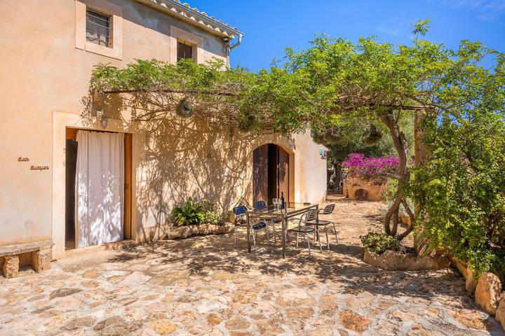Casa de férias "Son Sunyer" com vista para a montanha, piscina, jardim, varanda e terraço in Palma de Maiorca, Maiorca (Oeste)