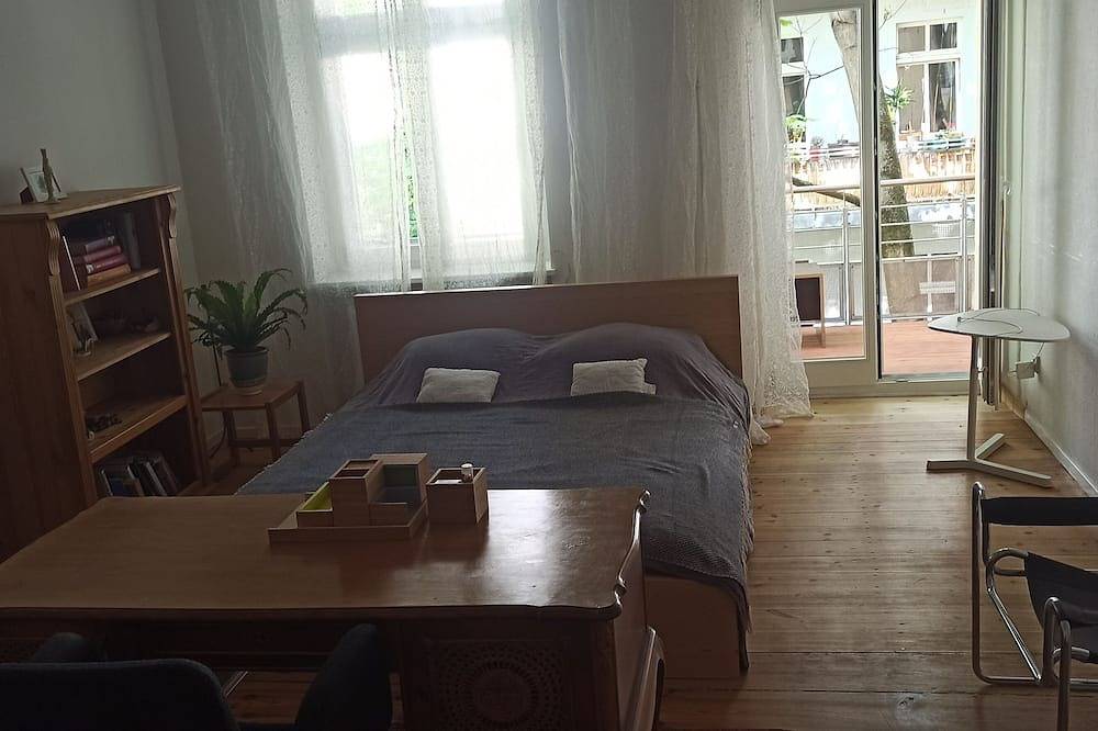 Ganze Wohnung, Great copyright appartment in Prenzlauer Berg in Prenzlauer Berg Berlin, Berlin