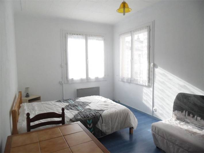 Appartement entier, Appartement F3 avec balcon exposé sud, 2 chambres, proche commodités à Amélie-les-Bains in Amélie-les-Bains-Palalda, Région de Céret