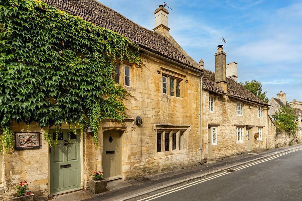 Spinner's Cottage - Pet friendly in Burford in Burford, Oxfordshire