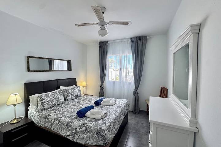 Gemütliche Villa im Las Terracitas / Internet & beheizter Pool + Alarm + Englisch Tv in Playa Blanca, Yaiza