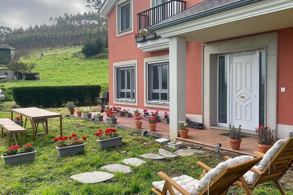 Premium Villa in Foz, North Coast of Galicia - 13 people - Beach and Nature in Foz, Costa de Galicia
