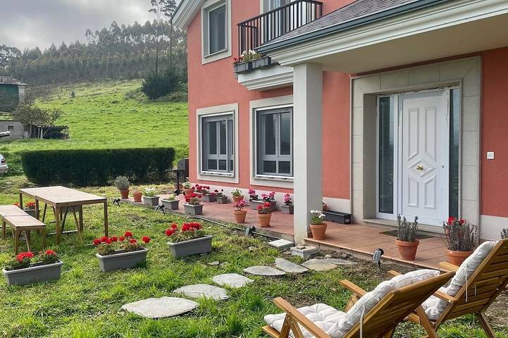 Villa for 13 people, with balcony and garden - 1