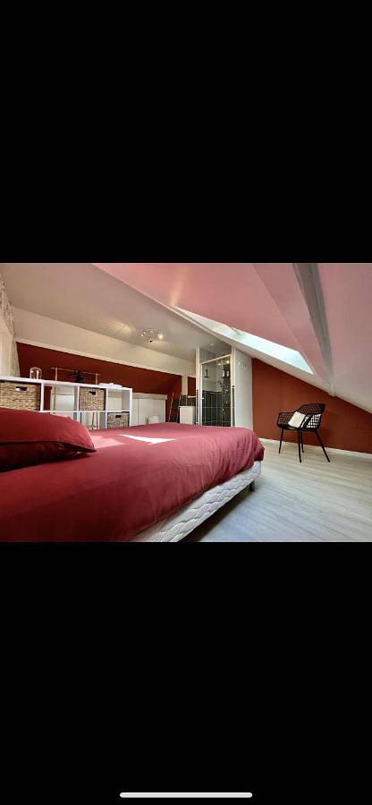 Gîte pour 4 personnes, avec jardin dans Nouainville