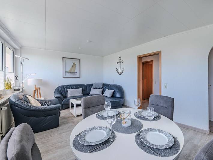 Ferienhaus für 4 Personen, mit Balkon und Garten in Döse - 3