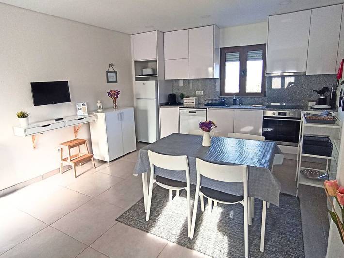 Casa rural para 4 personas, con Balcón y Terraza además de Jardín y Vistas en Mosteiro