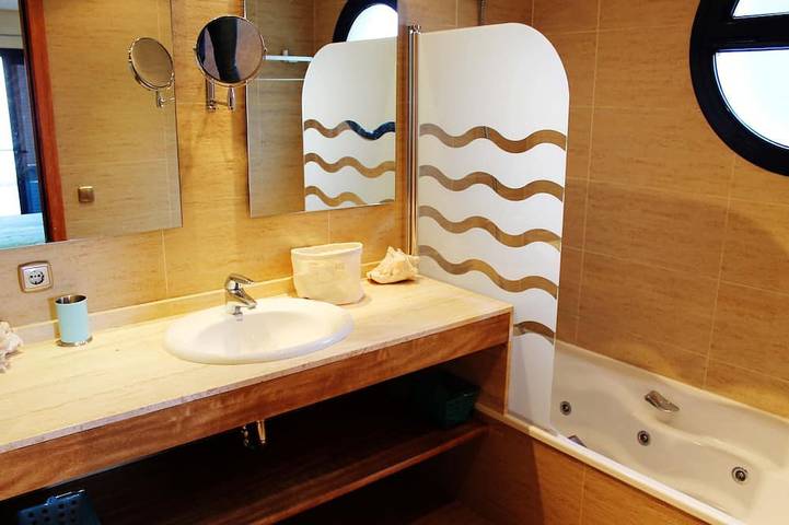 Chalet pour 6 personnes, avec jardin et terrasse, animaux acceptés à Roses - 4