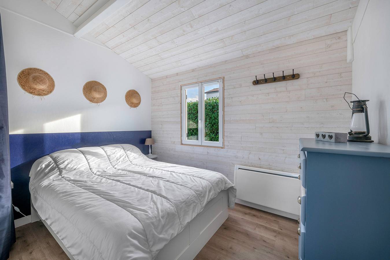 800 m de la plage, jardin, 4 adultes 1 enfant in Saint-Michel-Chef-Chef, Côte de Jade