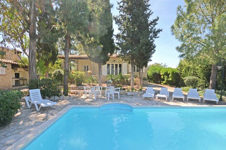 Villa for 4 people, with garden and terrace - 1