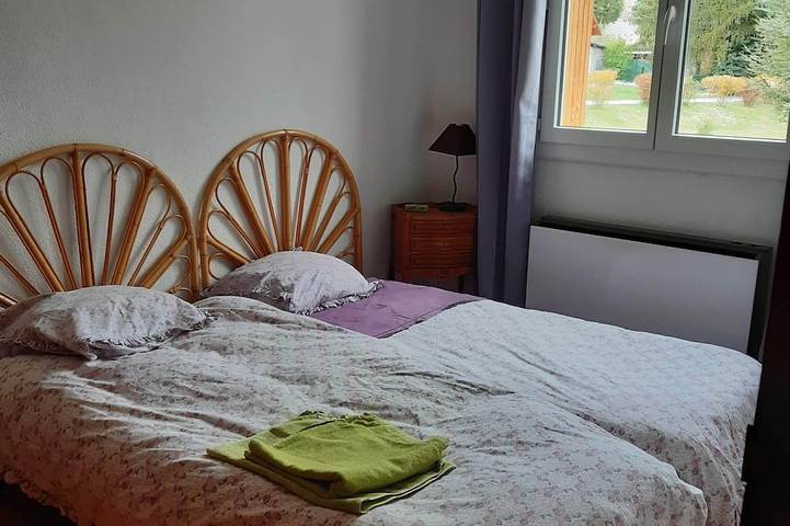 Gîte pour 4 personnes, avec terrasse à Crots - 2