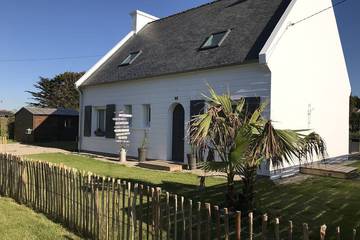 Gîte pour 8 personnes, avec terrasse et jardin dans Kerfissien