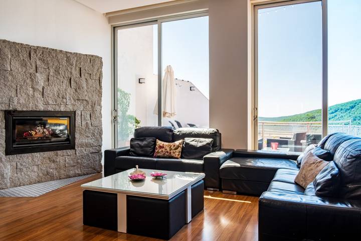 Entregredos: Casa Rural en Sierra de Gredos con Piscina y Jacuzzi in Guisando, Valle del Tiétar
