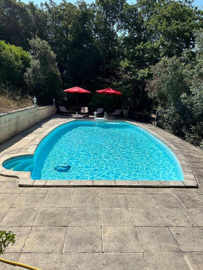 Appartement de vacances pour 6 personnes, avec jardin et balcon ainsi que piscine et vue