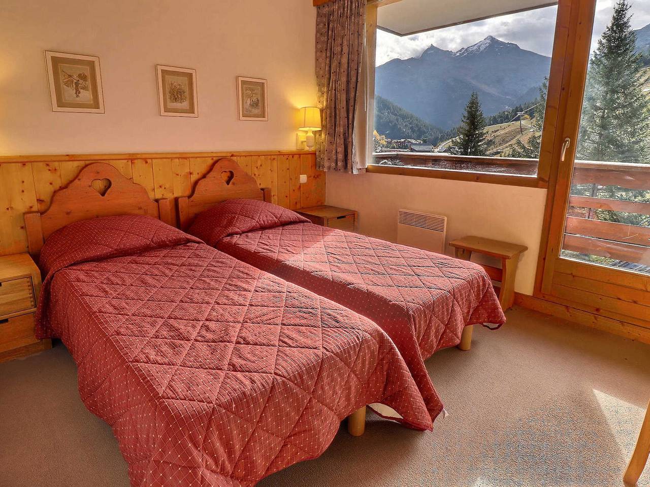 Ganze Wohnung, Helle und gemütliche Wohnung an der Piste, Balkon und Wifi in Méribel-Mottaret, Les Allues