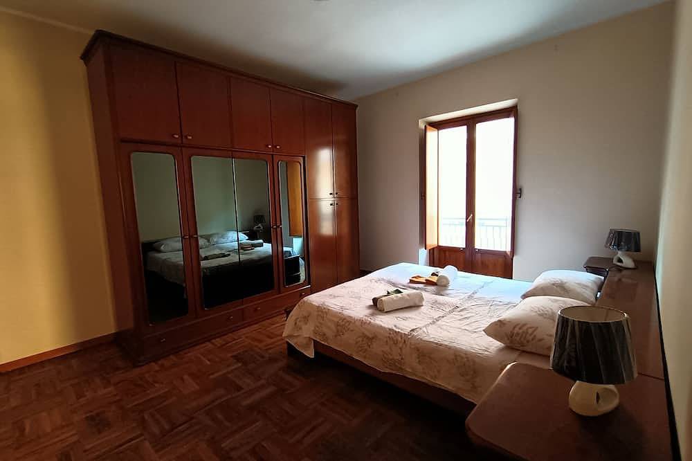 Entire apartment, 4 Bedroom Apartment in Isola di Capo Rizzuto in Isola di Capo Rizzuto, Crotone Province