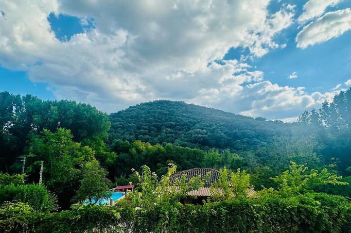 Casa rural para 10 personas, con Balcón además de Jardín y Vistas al lago en Constantina