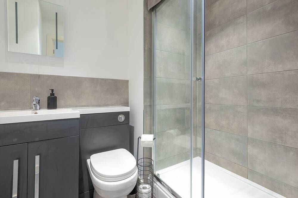 Ganze Wohnung, Thornhill House in Wakefield, Westliches Yorkshire