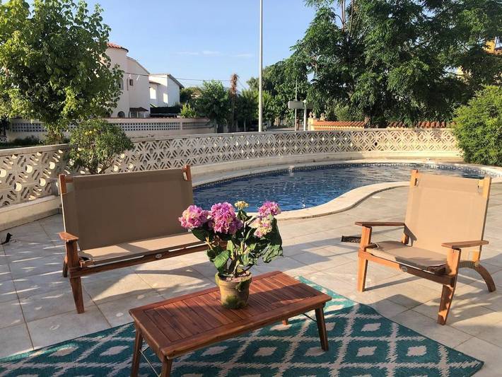 Chalet para 8 personas, con vistas además de piscina y jardín, Se admiten mascotas - 1