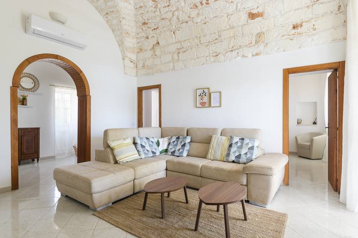 Location de vacances pour 9 personnes, avec jardin et terrasse, animaux acceptés à Ostuni - 2