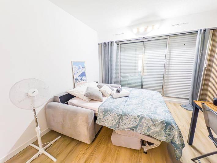 Gîte pour 4 personnes, avec piscine ainsi que balcon et jacuzzi dans Port Gregau - 4