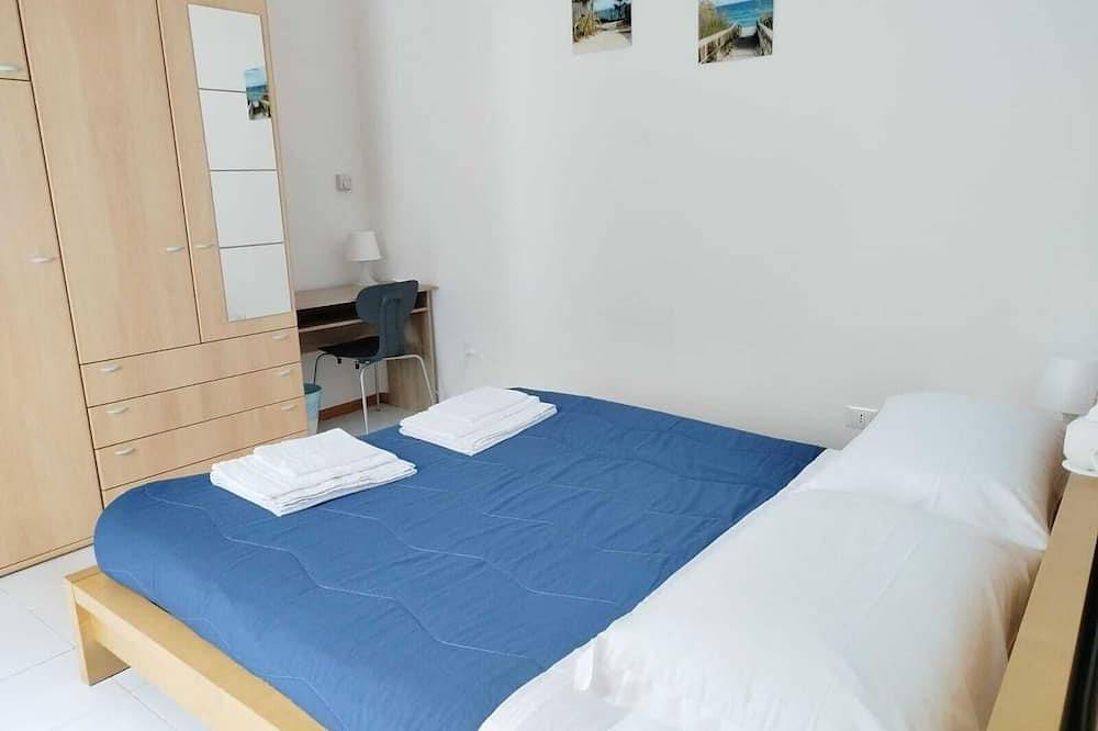 Ganze Wohnung, Historic apartment on Avenue in Triest, Karst